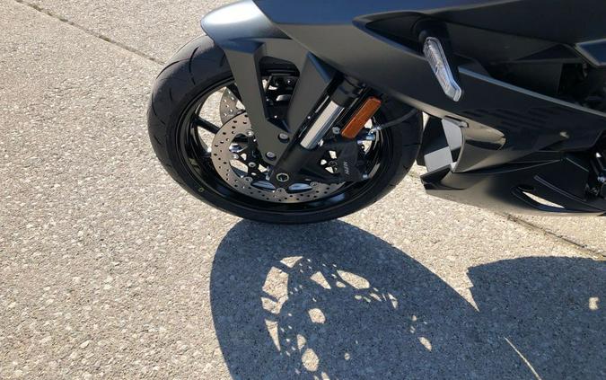 2025 Suzuki GSX-S 8R