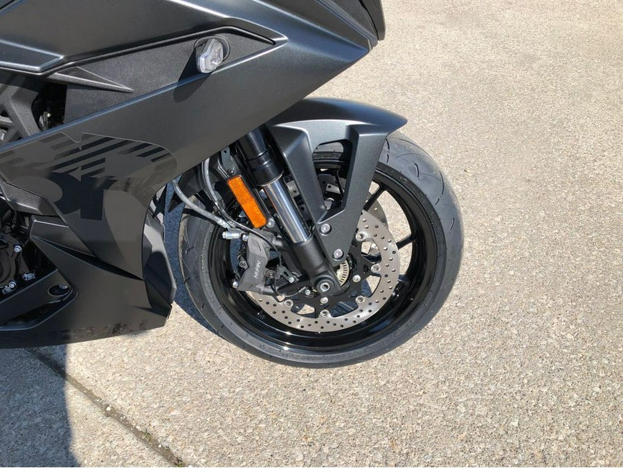 2025 Suzuki GSX-S 8R