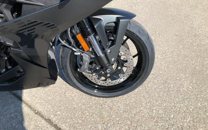 2025 Suzuki GSX-S 8R