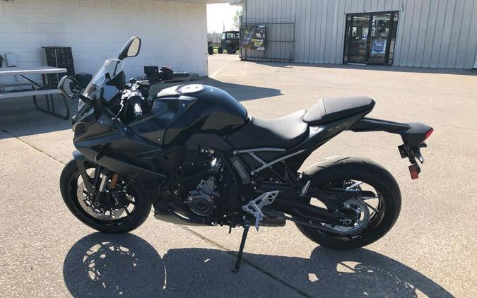 2025 Suzuki GSX-S 8R