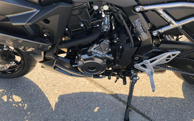 2025 Suzuki GSX-S 8R