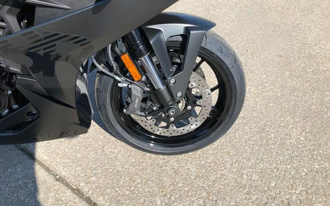 2025 Suzuki GSX-S 8R