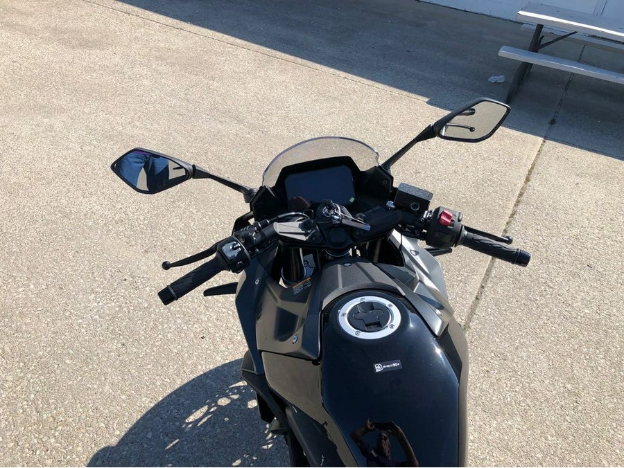 2025 Suzuki GSX-S 8R