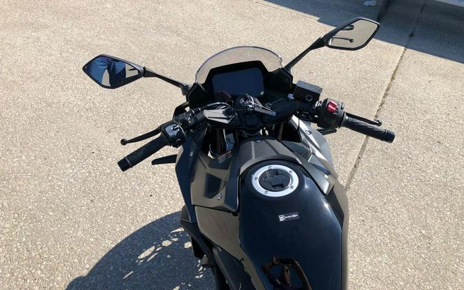 2025 Suzuki GSX-S 8R