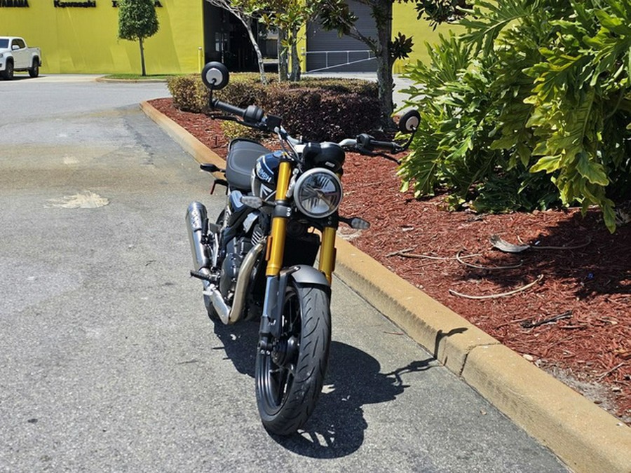 2025 Triumph Speed 400 Phantom Black / Storm Grey Carnival Red Storm Grey