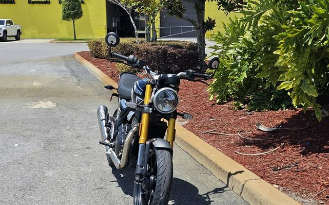 2025 Triumph Speed 400 Phantom Black / Storm Grey Carnival Red Storm Grey