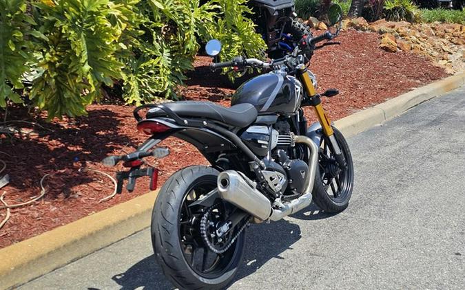 2025 Triumph Speed 400 Phantom Black / Storm Grey Carnival Red Storm Grey