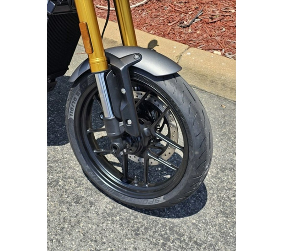 2025 Triumph Speed 400 Phantom Black / Storm Grey Carnival Red Storm Grey