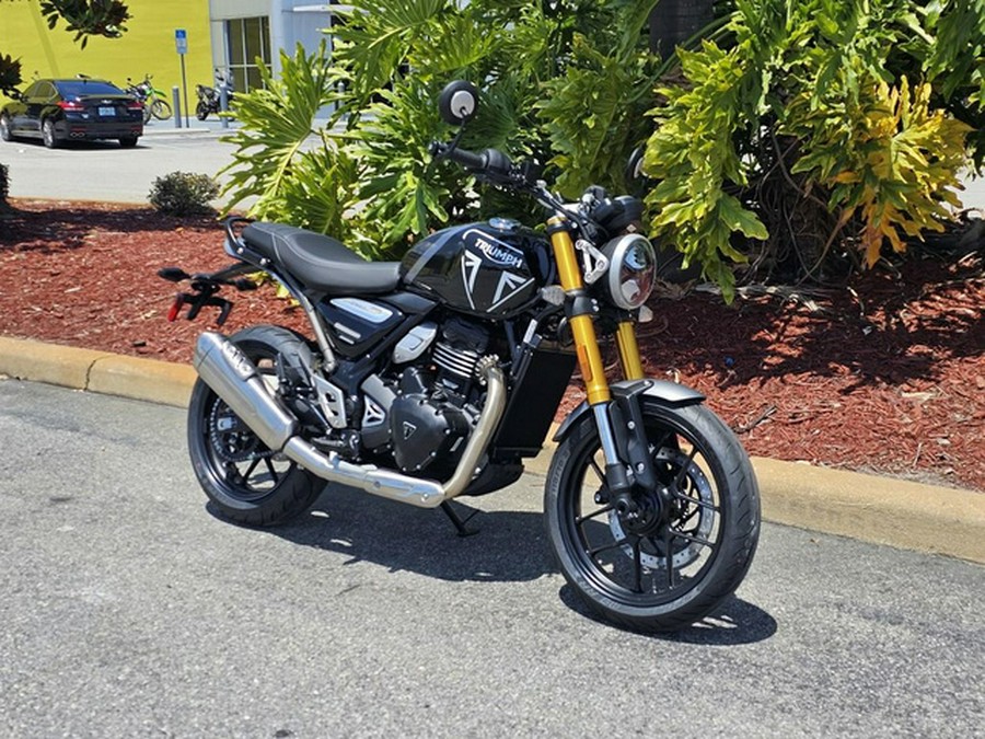 2025 Triumph Speed 400 Phantom Black / Storm Grey Carnival Red Storm Grey