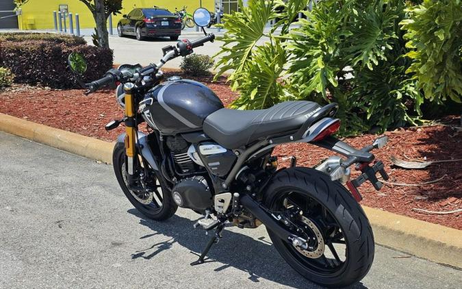 2025 Triumph Speed 400 Phantom Black / Storm Grey Carnival Red Storm Grey