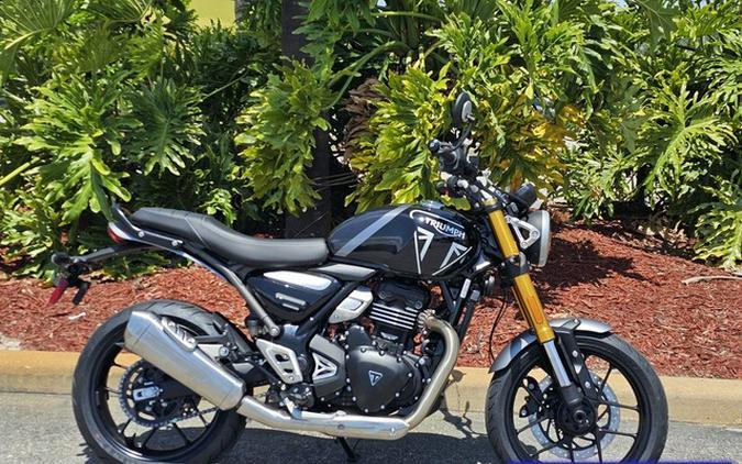 2025 Triumph Speed 400 Phantom Black / Storm Grey Carnival Red Storm Grey