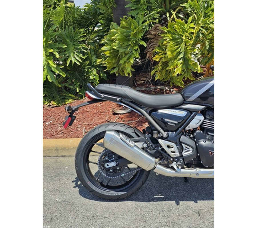 2025 Triumph Speed 400 Phantom Black / Storm Grey Carnival Red Storm Grey