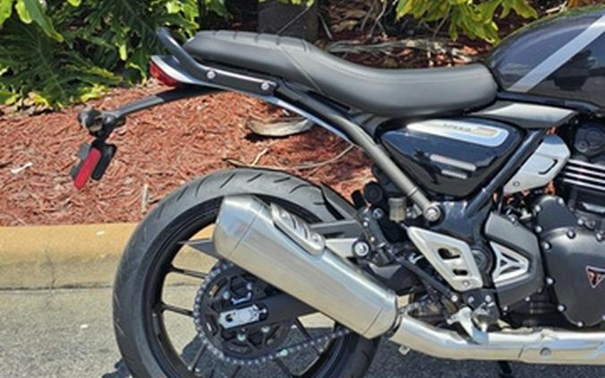 2025 Triumph Speed 400 Phantom Black / Storm Grey Carnival Red Storm Grey