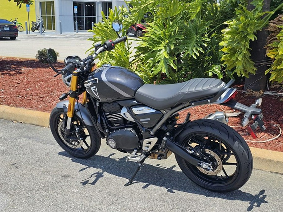 2025 Triumph Speed 400 Phantom Black / Storm Grey Carnival Red Storm Grey