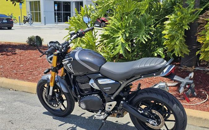 2025 Triumph Speed 400 Phantom Black / Storm Grey Carnival Red Storm Grey