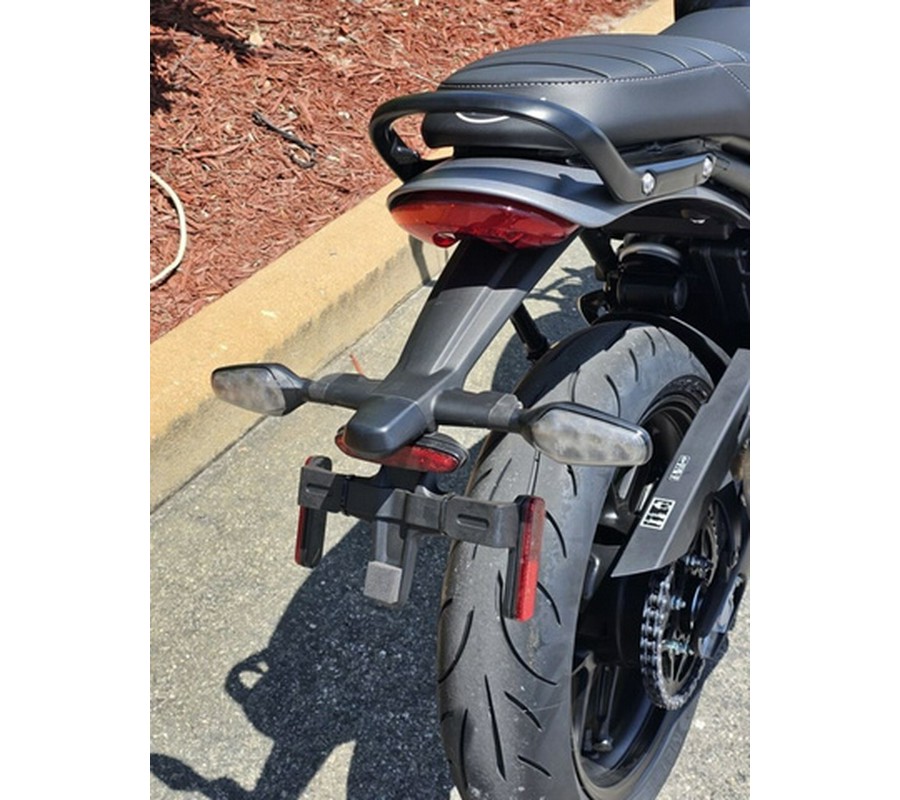 2025 Triumph Speed 400 Phantom Black / Storm Grey Carnival Red Storm Grey