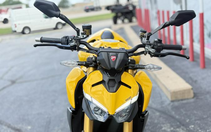 2027 Ducati Streetfighter V2 S Ducati Yellow