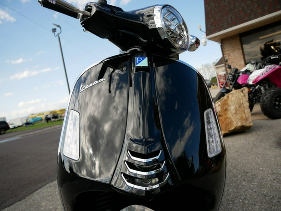 2023 Vespa GTS Super 300 Super 300 Tech