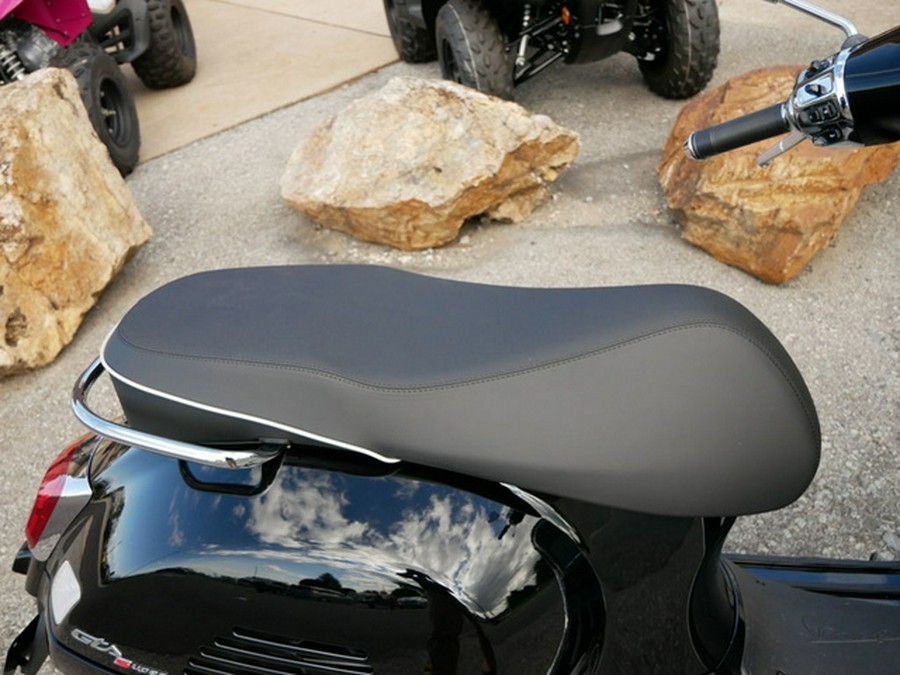 2023 Vespa GTS Super 300 Super 300 Tech