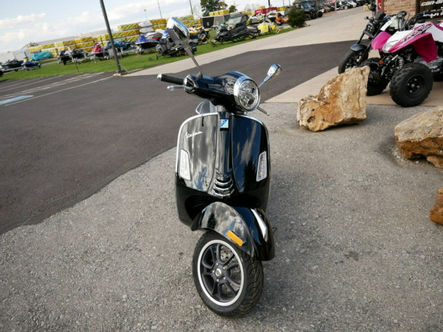 2023 Vespa GTS Super 300 Super 300 Tech