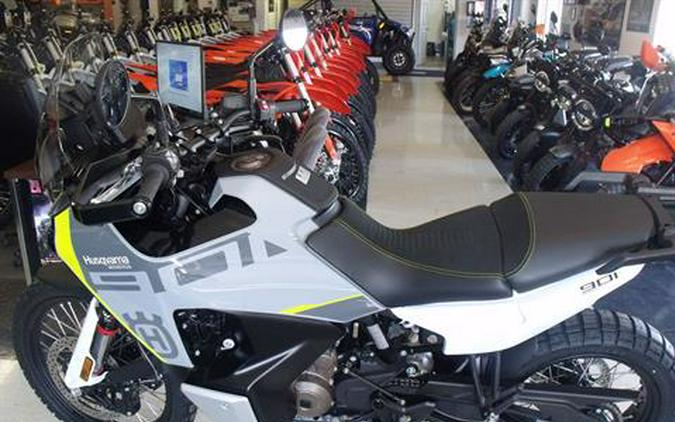 2025 Husqvarna Norden 901