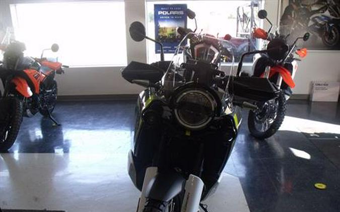 2025 Husqvarna Norden 901