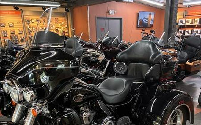 2011 Harley-Davidson® FLHTCUTG - Tri Glide® Ultra Classic®
