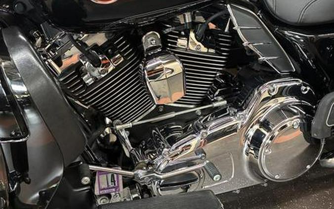 2011 Harley-Davidson® FLHTCUTG - Tri Glide® Ultra Classic®