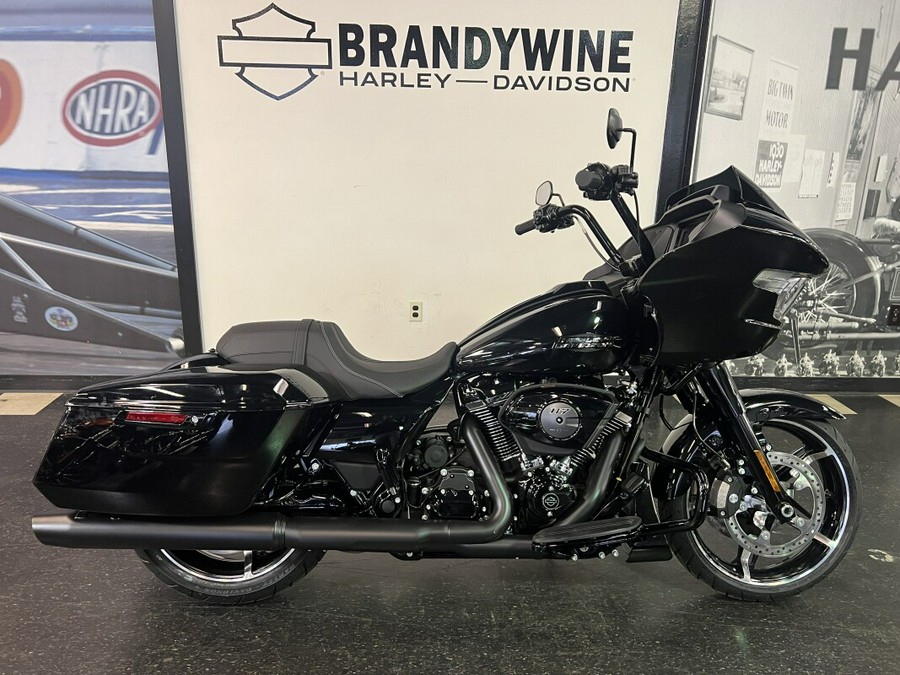 2024 Harley-Davidson Road Glide® Vivid Black FLTRX