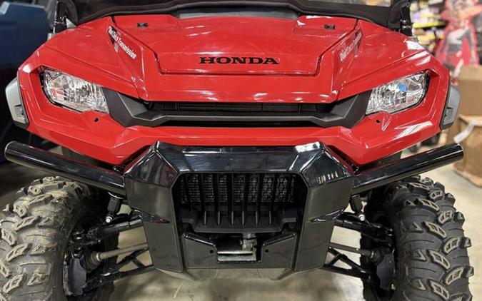 2025 Honda Pioneer 1000-6 Deluxe Crew