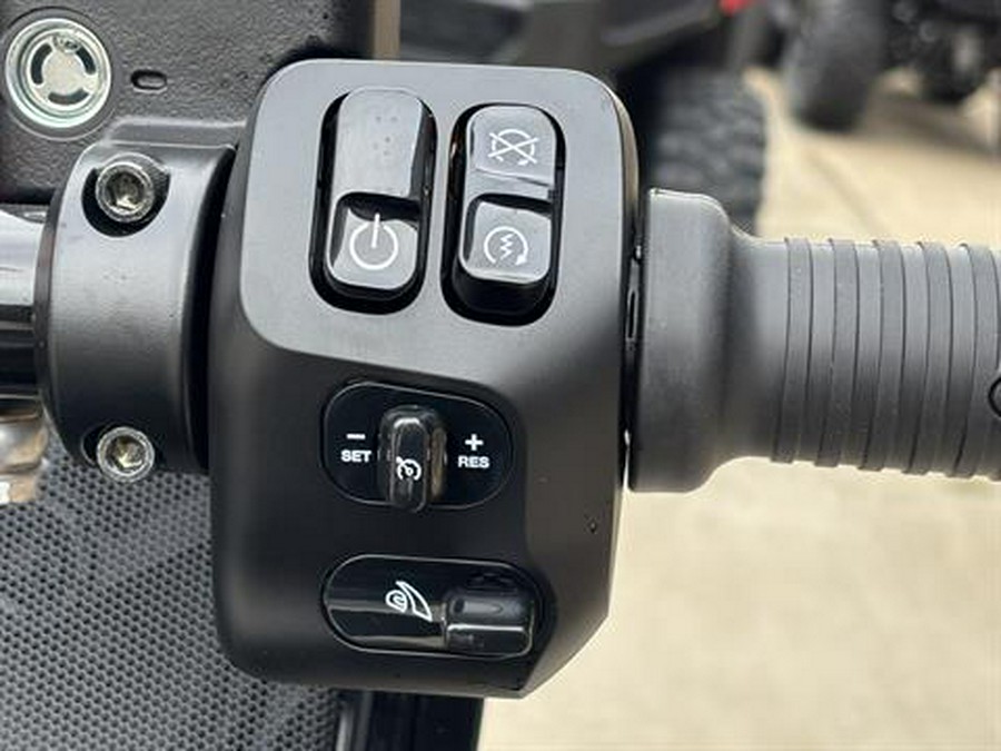 2026 Indian Motorcycle Challenger® Dark Horse®