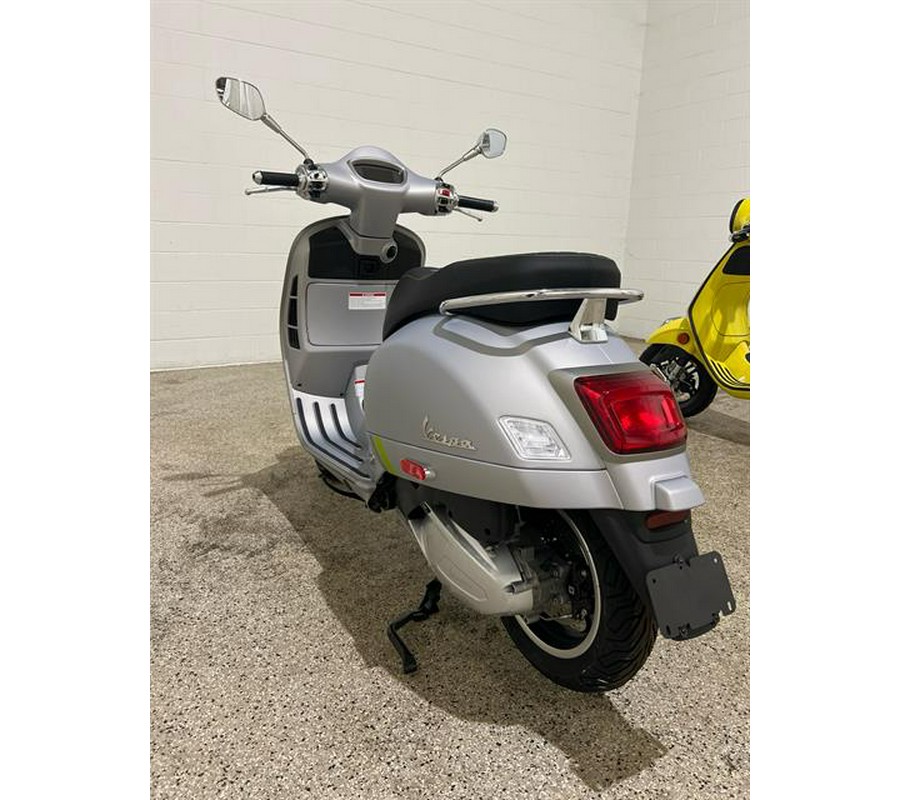 2024 Vespa GTS Super 300 Tech