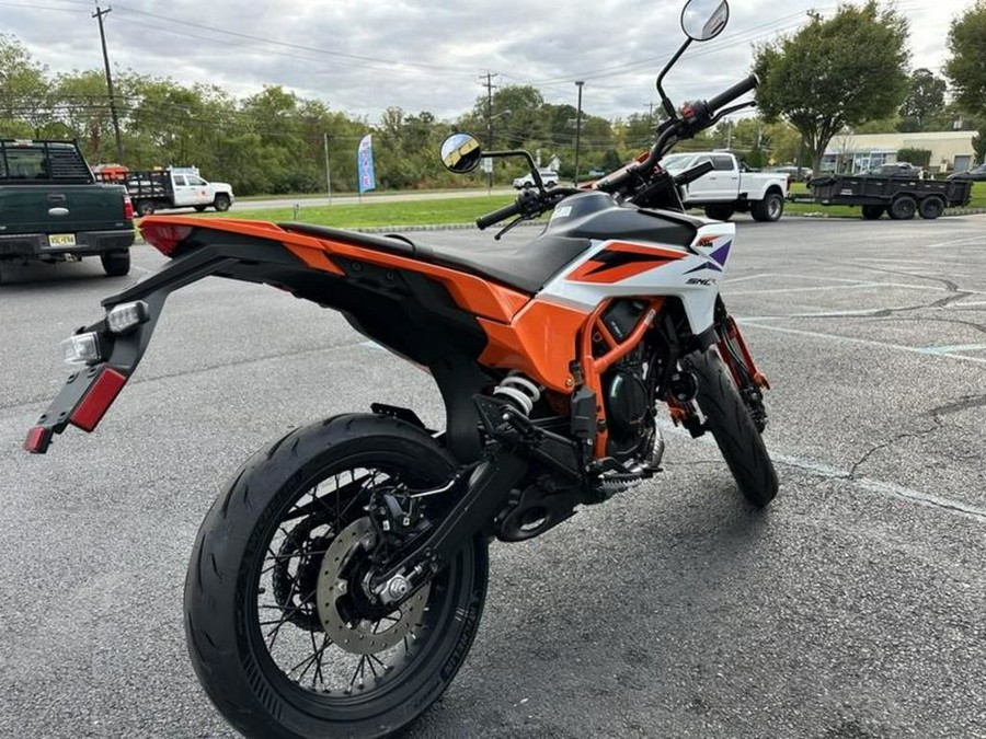 2026 KTM 390 SMC R