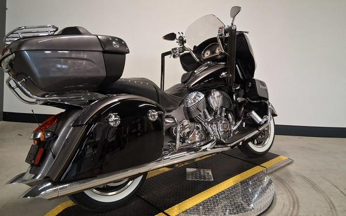 2016 Indian Motorcycle® Roadmaster® Steel Gray and Thunder Black