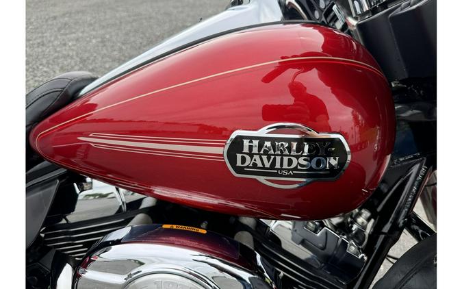 2013 ULTRA CLASSIC - Harley-Davidson®