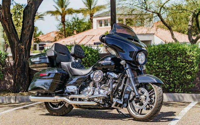 2016 Harley-Davidson FLHXS - Street Glide Special
