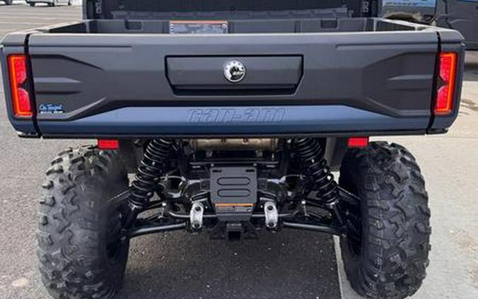 2026 Can-Am® Defender MAX XT CAB HD11 With 10.25 in.display