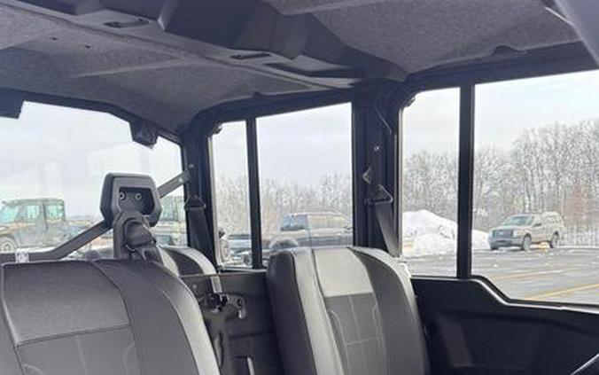 2026 Can-Am® Defender MAX XT CAB HD11 With 10.25 in.display