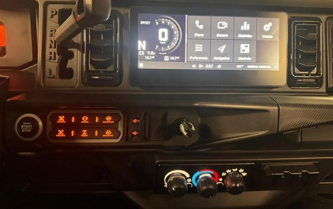 2026 Can-Am® Defender MAX XT CAB HD11 With 10.25 in.display