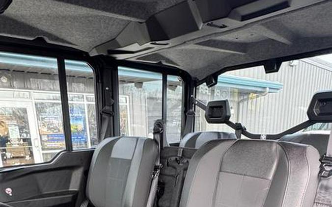 2026 Can-Am® Defender MAX XT CAB HD11 With 10.25 in.display