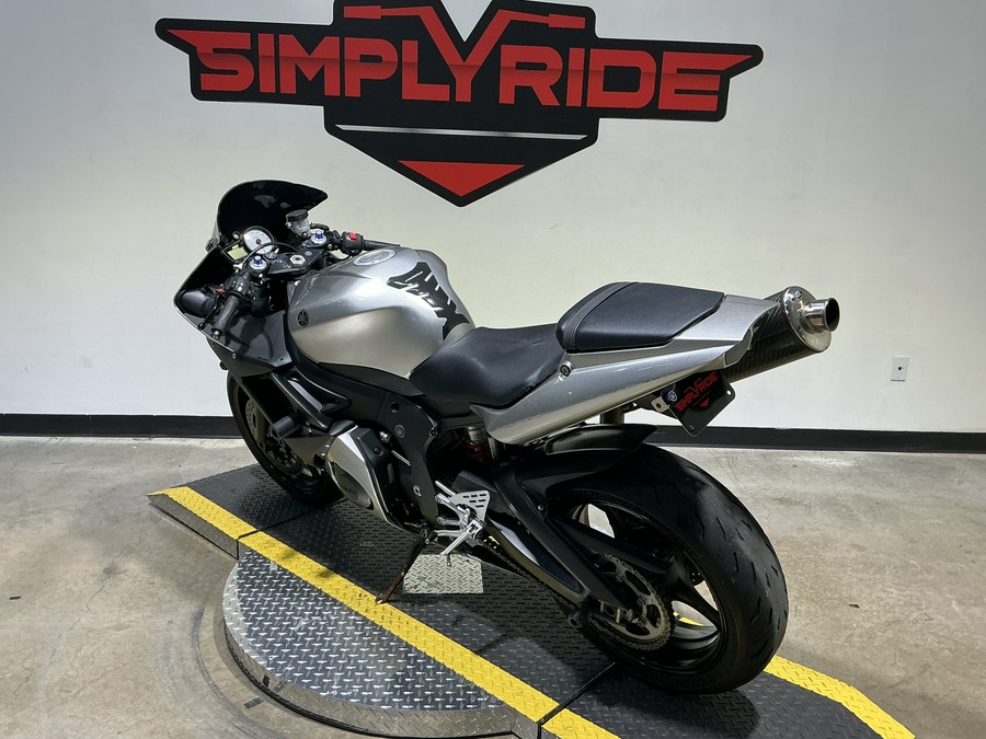 2003 Yamaha YZF-R6