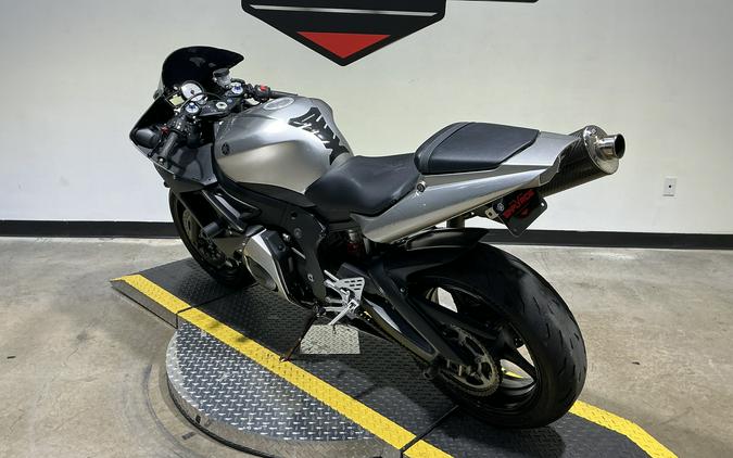 2003 Yamaha YZF-R6