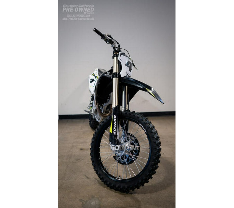 2025 Triumph TF 450-RC Edition Jet Black/Pure White