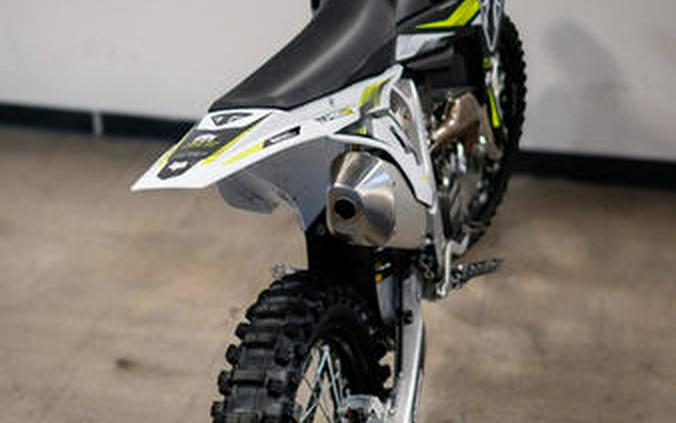 2025 Triumph TF 450-RC Edition Jet Black/Pure White