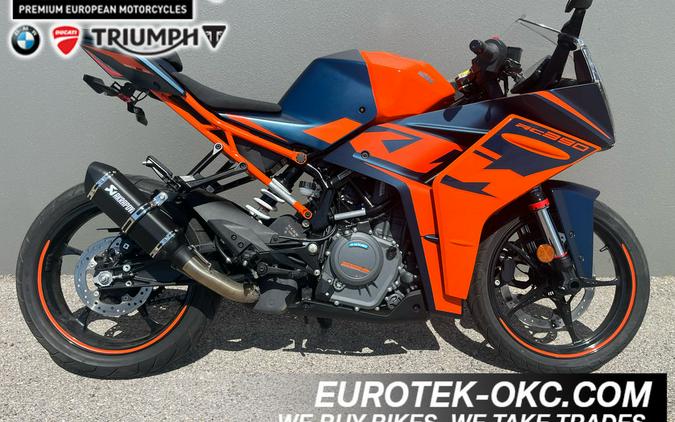 2022 KTM RC 390 Review [11 Fast Facts From the Street + Track]