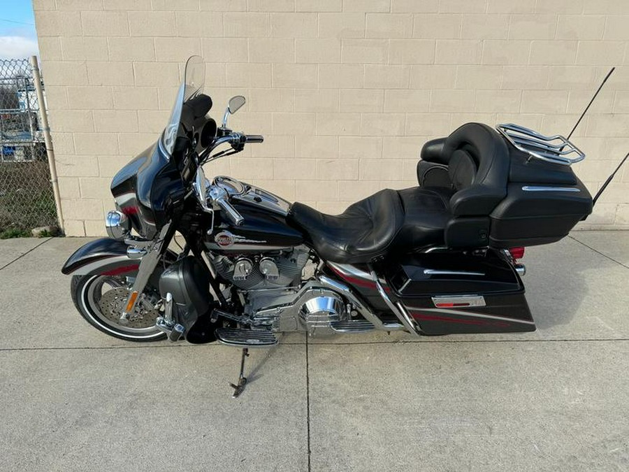 2006 Harley-Davidson® FLHTCUI - Ultra Classic® Electra Glide®