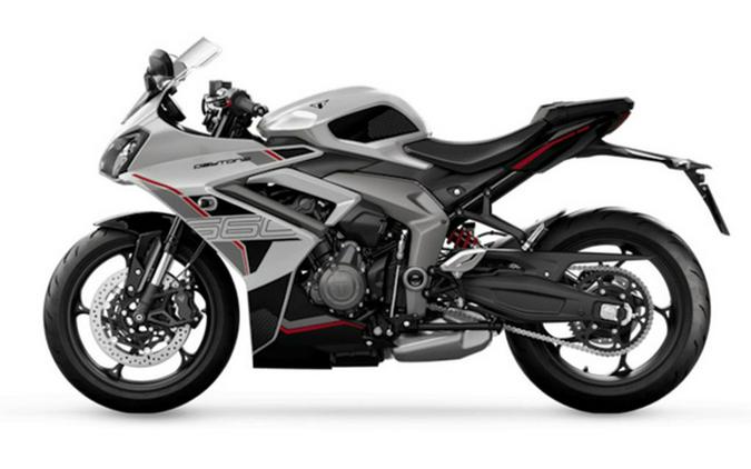 2026 Triumph Daytona 660 Aluminium Silver / Sapphire Black