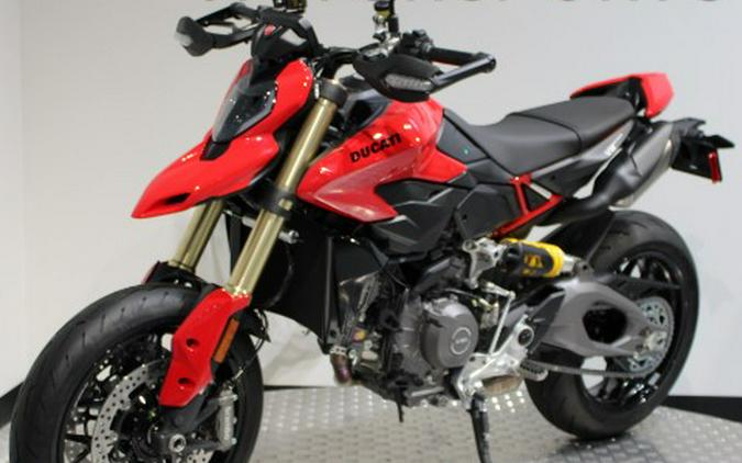 2027 Ducati Hypermotard V2