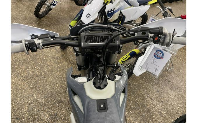 2024 Husqvarna Motorcycles TE 300