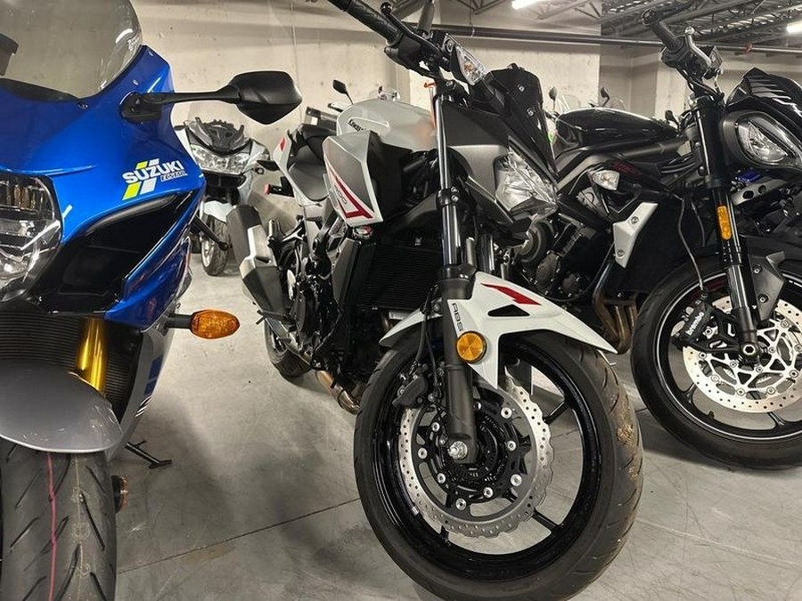 2023 Kawasaki Z400 Ninja